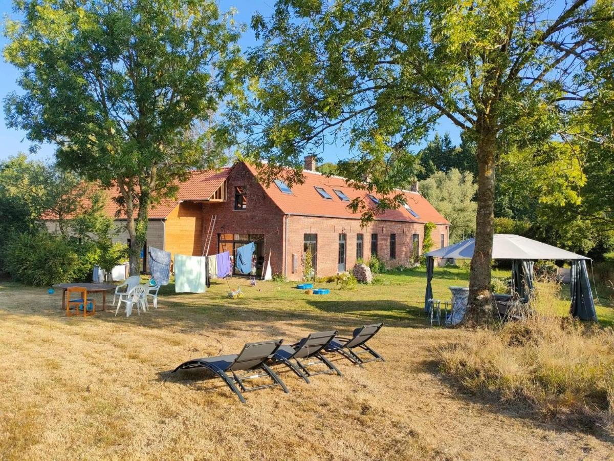 Appartement Chambre Spacieuse Avec Vue Sur Clocher à Verchin Extérieur photo