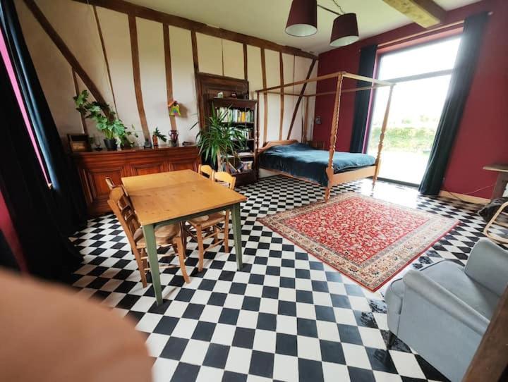 Appartement Chambre Spacieuse Avec Vue Sur Clocher à Verchin Extérieur photo
